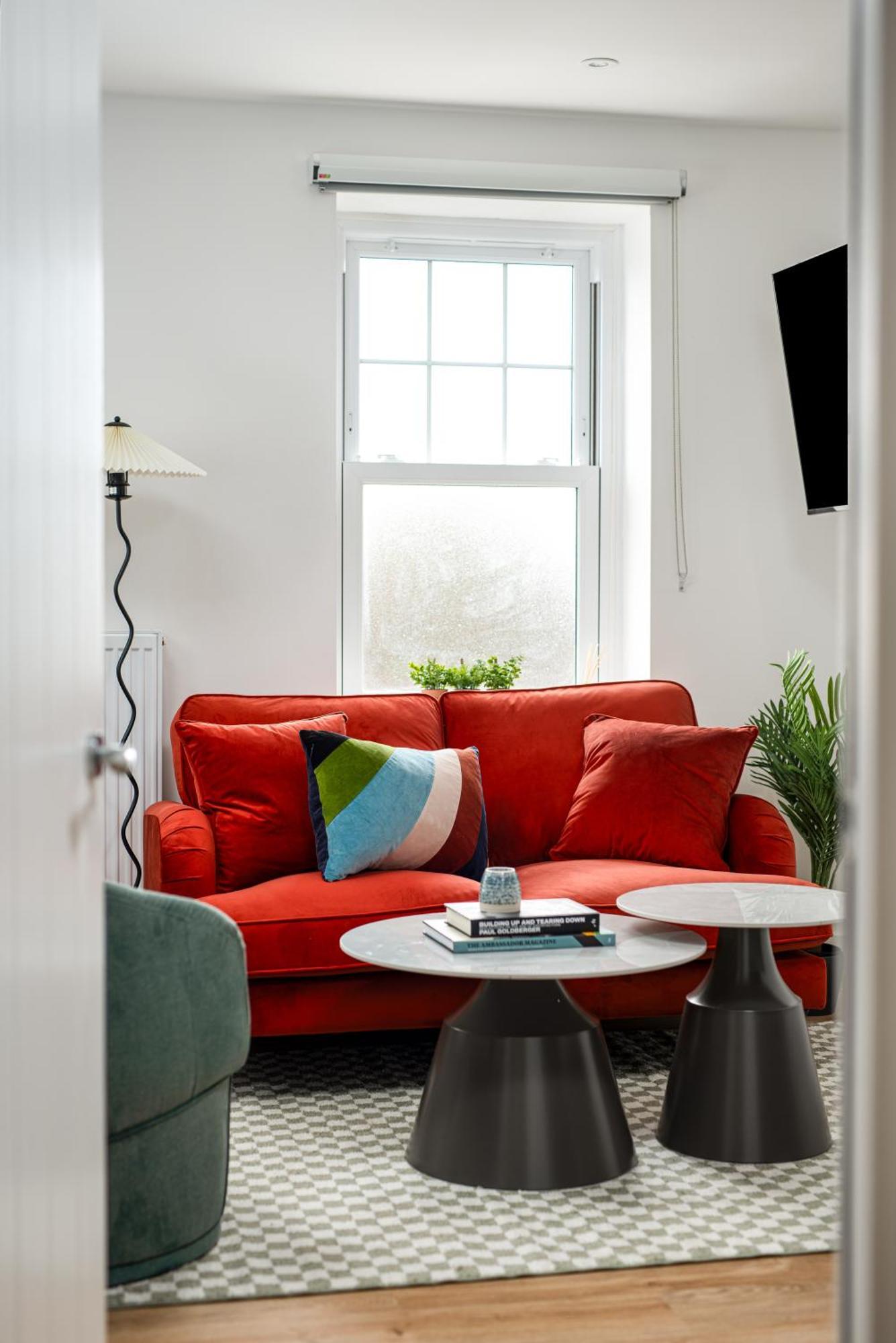 Apartment Stylish-5bed-5bath-freeparking-by Fabaccommodation